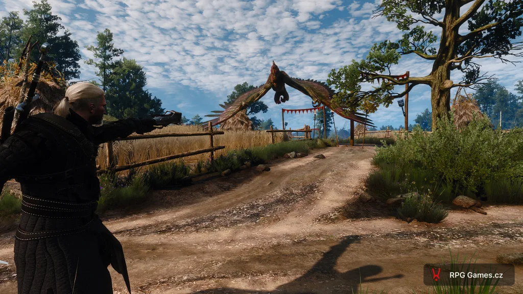 Geralt míří kuší na letícího baziliška nad polní cestou — křídla příšery, modrá obloha, Zaklínač 3