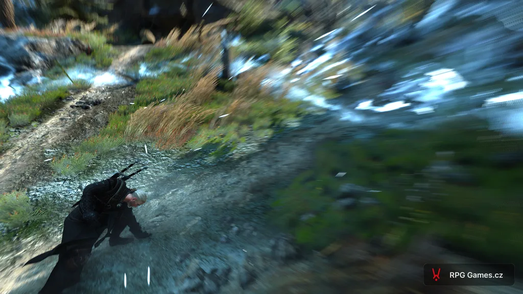 Geralt se stříbrným mečem proti Morvuddovi v temném lese — pruhovaný běs s parohy, Zaklínač 3