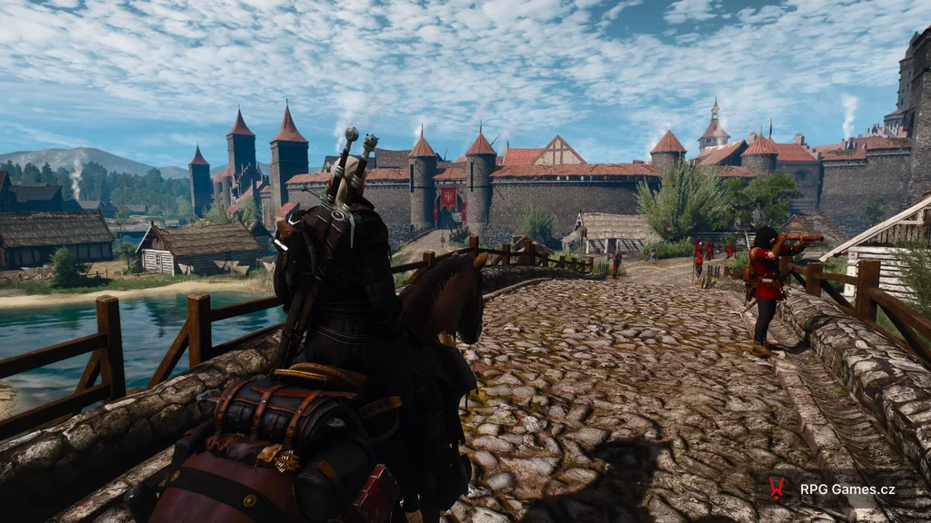 Geralt na Klepně na kamenném mostě k bráně Novigradu — červený prapor Redanie, Zaklínač 3